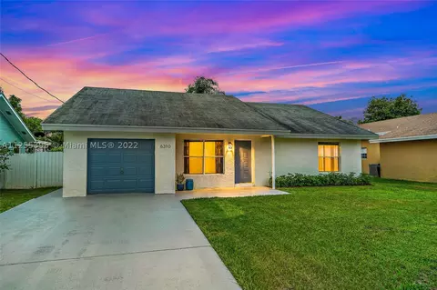 6310 Ungerer St, Jupiter, FL 33458 photo 1