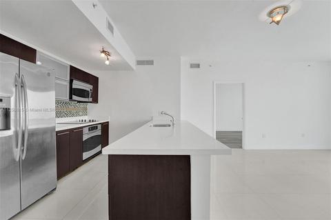 90 SW 3rd St #2409, Miami, FL 33130