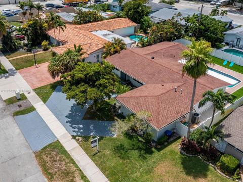 20330 NE 20th Ct, Miami, FL 33179