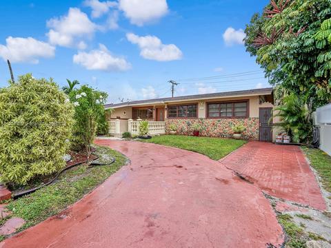 1061 W 59th Pl, Hialeah, FL 33012 photo 2