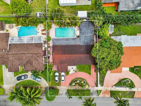 1061 W 59th Pl, Hialeah, FL 33012 photo 6