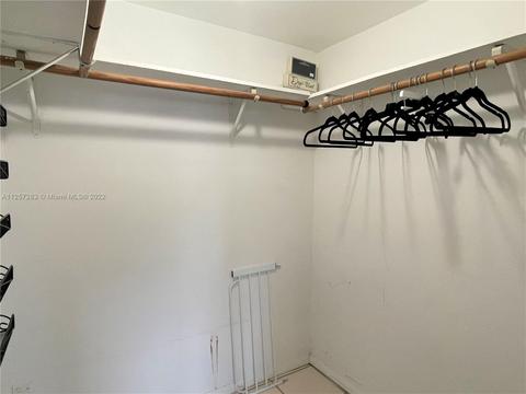 572 E 38th St, Hialeah, FL 33013 photo 8
