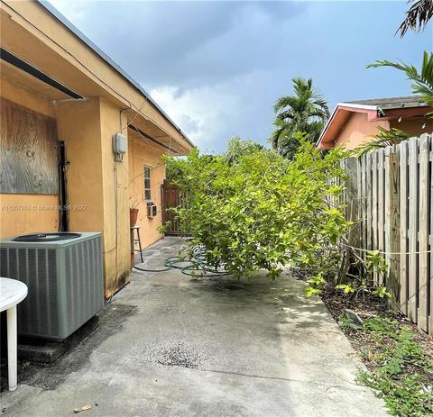 572 E 38th St, Hialeah, FL 33013 photo 16
