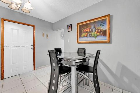 554 E 40th St, Hialeah, FL 33013 photo 11