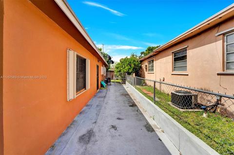 554 E 40th St, Hialeah, FL 33013 photo 25