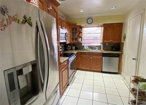 211 E 51st St, Hialeah, FL 33013 photo 31