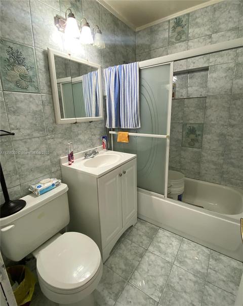 211 E 51st St, Hialeah, FL 33013 photo 34