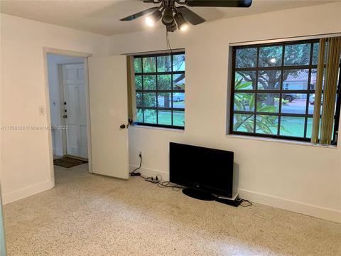 14231 Cypress Ct, Miami Lakes, FL 33014 photo 4