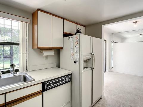 14231 Cypress Ct, Miami Lakes, FL 33014 photo 7