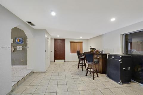 3901 E 9th Ct, Hialeah, FL 33013 photo 8