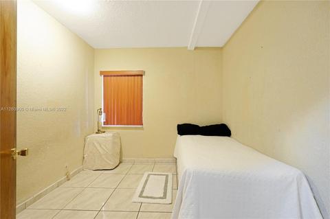 3901 E 9th Ct, Hialeah, FL 33013 photo 18