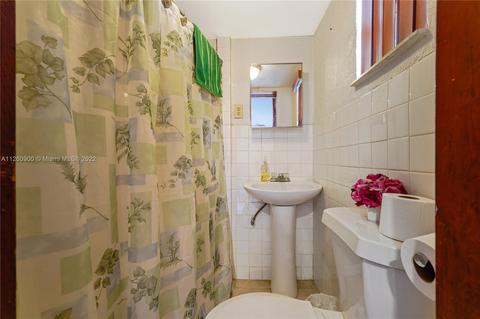 3901 E 9th Ct, Hialeah, FL 33013 photo 17