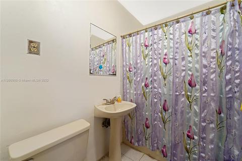 3901 E 9th Ct, Hialeah, FL 33013 photo 19