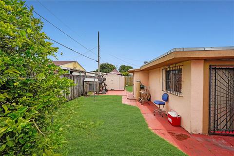 3901 E 9th Ct, Hialeah, FL 33013 photo 22