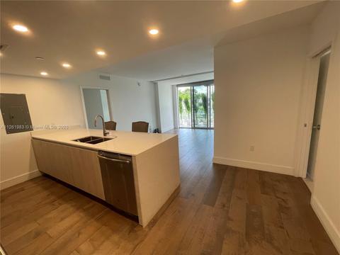 13800 Highland Dr #204, North Miami Beach, FL 33181