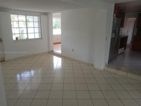 364 Cir Dr, Hialeah, FL 33010 photo 3