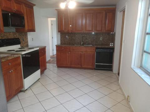 364 Cir Dr, Hialeah, FL 33010 photo 9