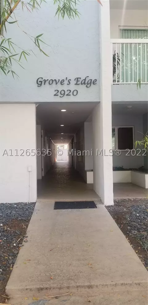 2920 SW 28th Ter #304, Miami, FL 33133