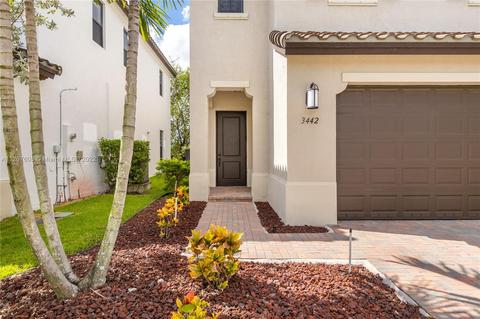 3442 W 97th Pl, Hialeah, FL 33018 photo 3