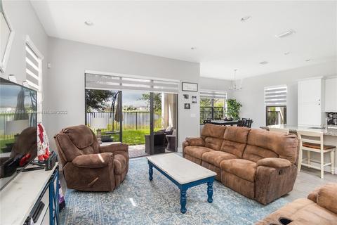 3442 W 97th Pl, Hialeah, FL 33018 photo 5