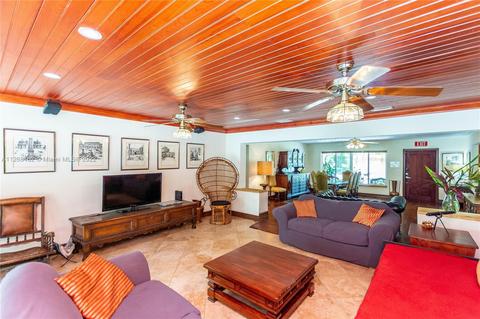 1226 Robin Ave, Miami Springs, FL 33166 photo 19