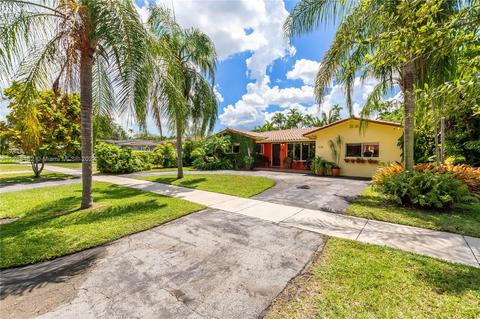 1226 Robin Ave, Miami Springs, FL 33166 photo 5