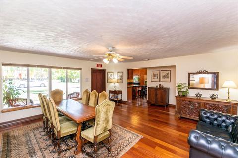 1226 Robin Ave, Miami Springs, FL 33166 photo 8