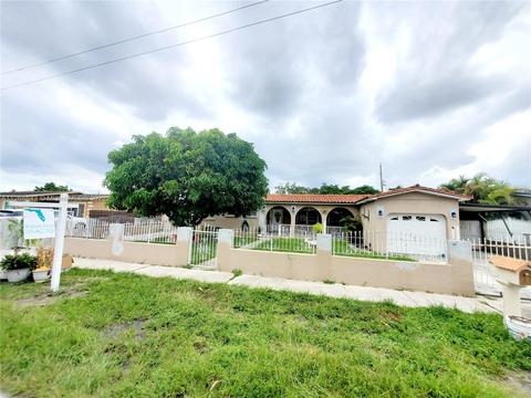 934 W 69th Pl, Hialeah, FL 33014 photo 2