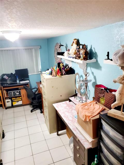 934 W 69th Pl, Hialeah, FL 33014 photo 9