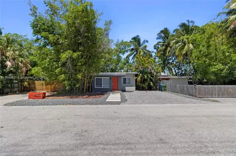 1425 NE 24th St, Wilton Manors, FL 33305