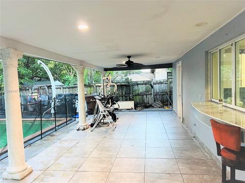 211 E 60th St, Hialeah, FL 33013 photo 7