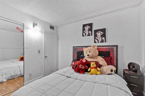 30 E 39th St #309, Hialeah, FL 33013 photo 32