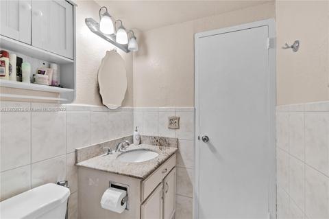 30 E 39th St #309, Hialeah, FL 33013 photo 28