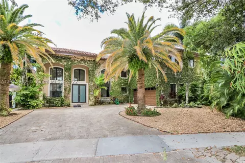 8370 NW 159th Ter, Miami Lakes, FL 33016 photo 1