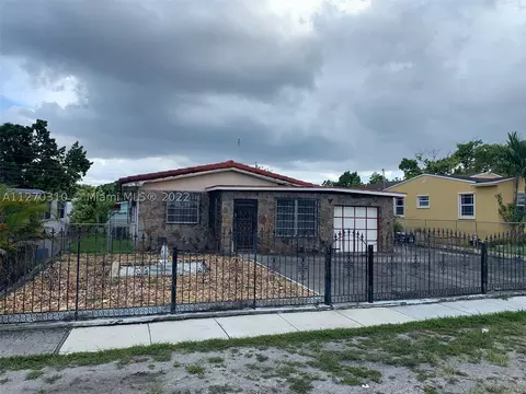640 E 55th St, Hialeah, FL 33013 photo 1