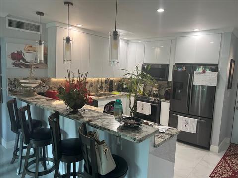 460 E 23rd St #202, Hialeah, FL 33013 photo 2
