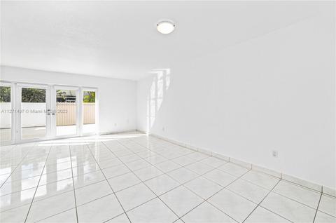 7164 W 2nd Ct, Hialeah, FL 33014 photo 9