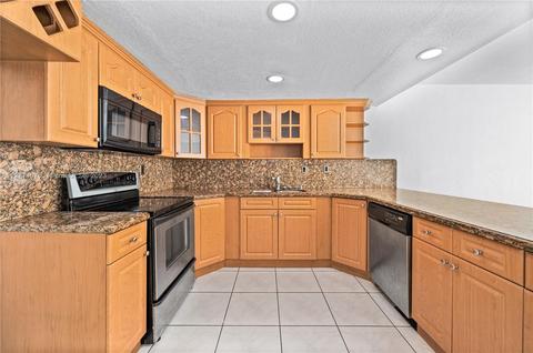 7164 W 2nd Ct, Hialeah, FL 33014 photo 6
