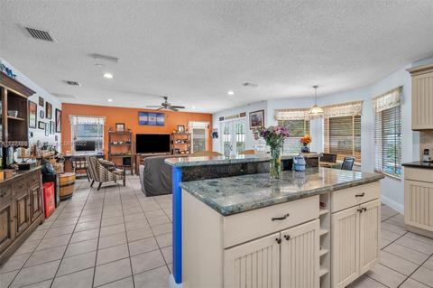2391 SW 180th Ave, Miramar, FL 33029 photo 10