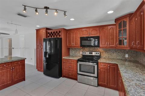 50 E 62nd St, Hialeah, FL 33013 photo 17