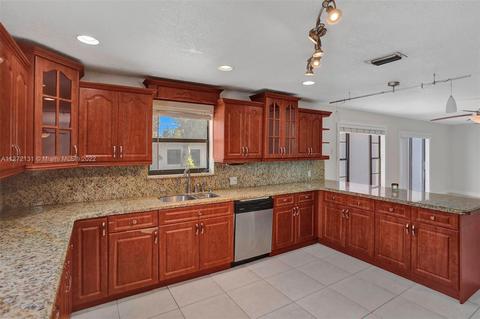 50 E 62nd St, Hialeah, FL 33013 photo 18