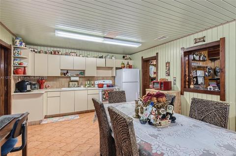 794 W 65th Dr, Hialeah, FL 33012 photo 9