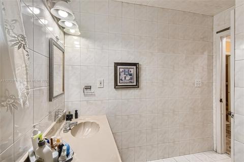 794 W 65th Dr, Hialeah, FL 33012 photo 30