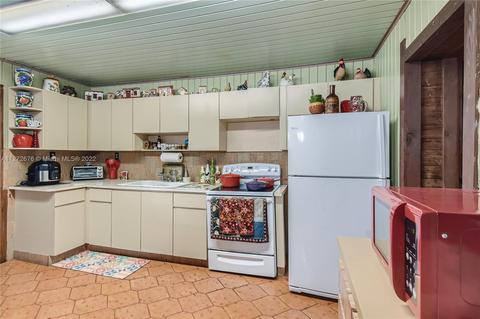 794 W 65th Dr, Hialeah, FL 33012 photo 11