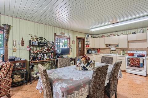 794 W 65th Dr, Hialeah, FL 33012 photo 8