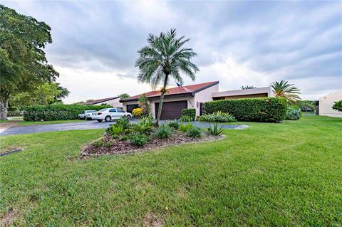 19416 E Lake Dr, Hialeah, FL 33015 photo 3