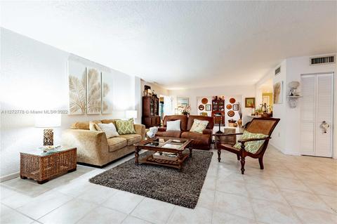 19416 E Lake Dr, Hialeah, FL 33015 photo 31