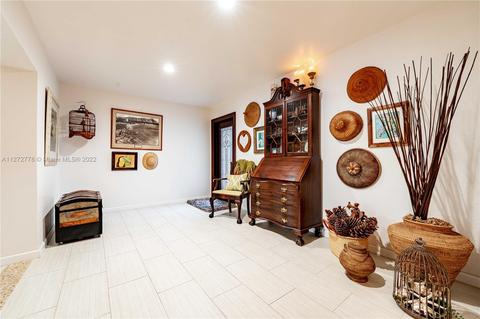 19416 E Lake Dr, Hialeah, FL 33015 photo 9