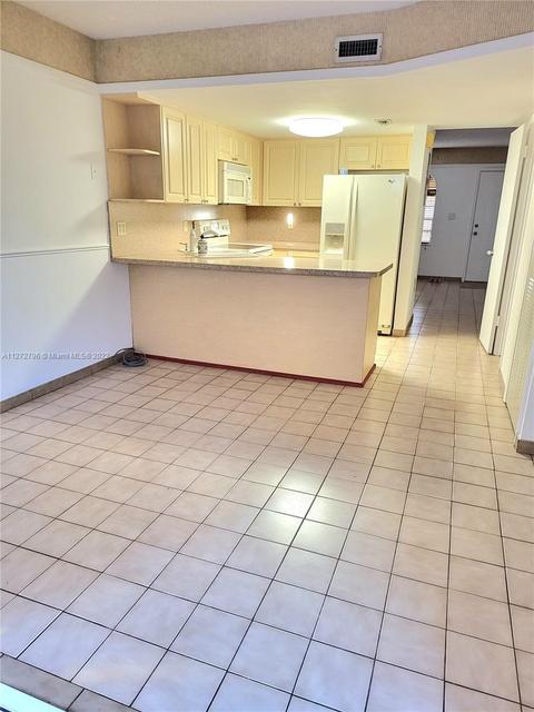2298 W 68th St #4-2, Hialeah, FL 33016 photo 8