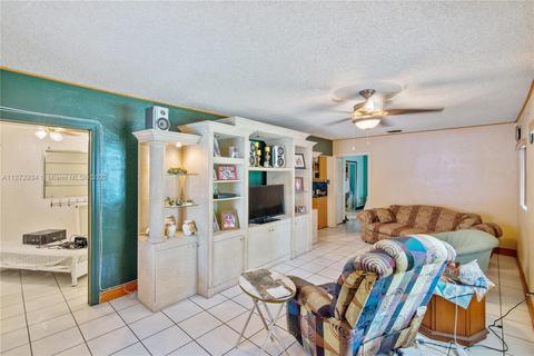 501 E 57th St, Hialeah, FL 33013 photo 12